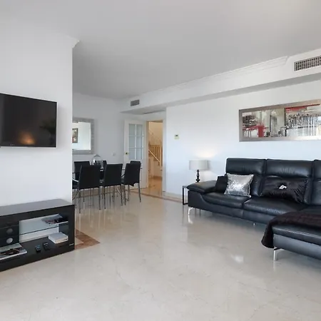 Apartment 4 Bedroom In Noray, San Pedro