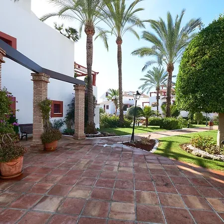 4 Bedroom In Noray, San Pedro Apartment *