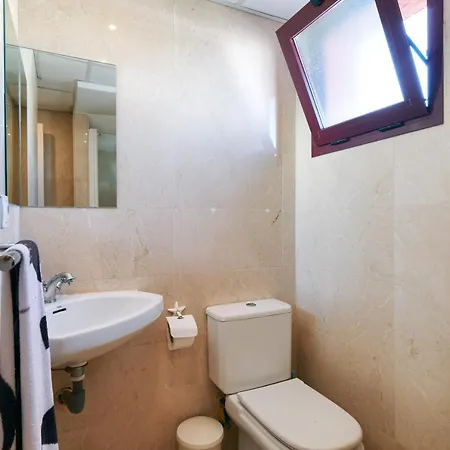 Apartment 4 Bedroom In Noray, San Pedro